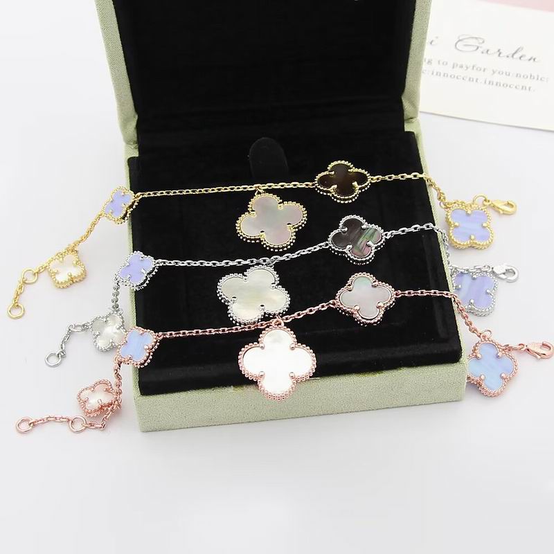 Van Cleef & Arpels Four-Leaf Clover Charm Bracelet